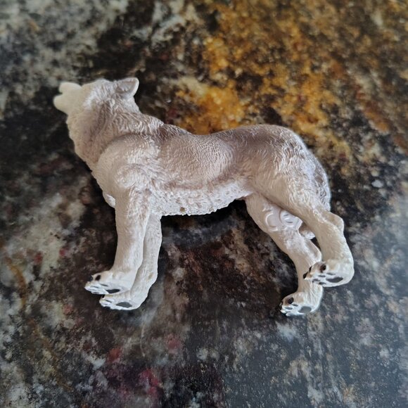 Papo Howling Wolf Figurine - Picture 15 of 16